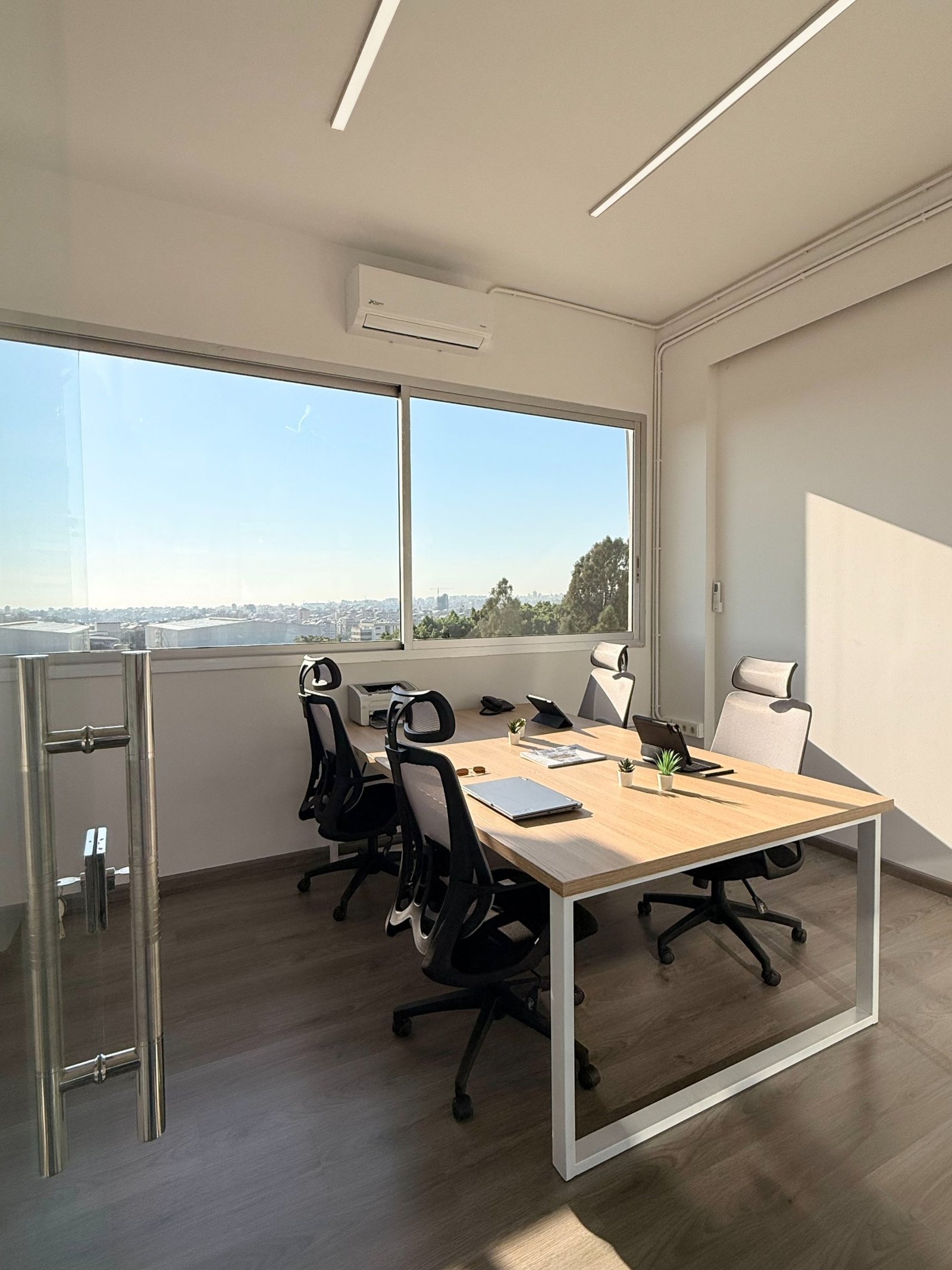 Office for 2–4